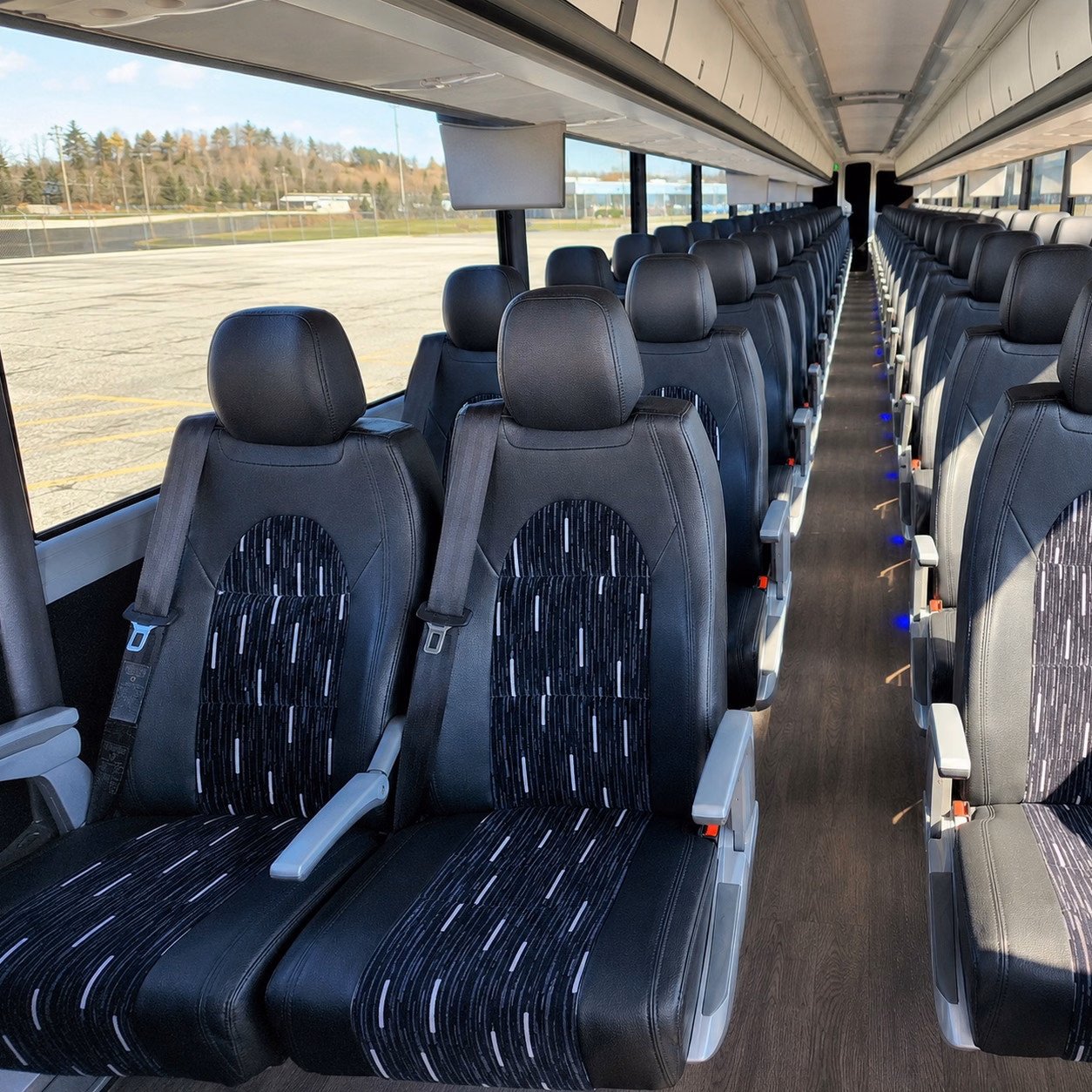 richmond corporate groups rely on charter buses for efficient airport runs