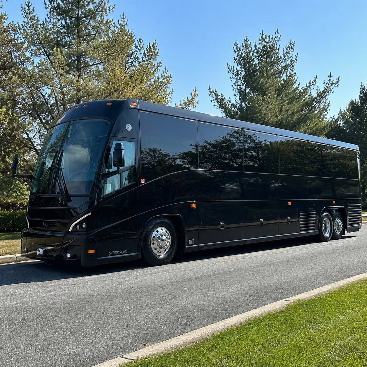 shuttle personnel between fort gregg adams and richmond federal facilities with ease